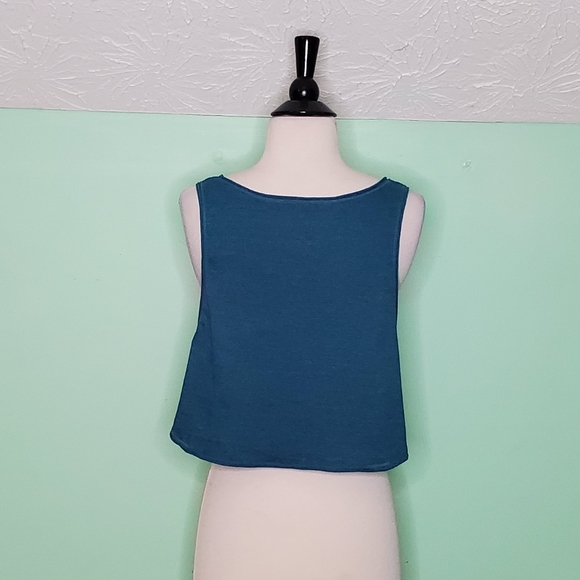 Oversized Beach Crop Tank Top - Picture 3 of 6